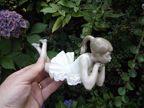 Nao pottery figure - nao, of
