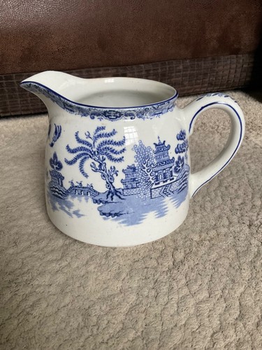 Willow pattern large jug - jug, 14cm
