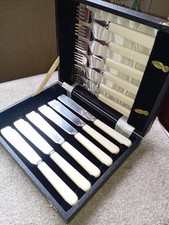 Vg Vintage Boxed 12 Piece Cutlery Set Espn Cream Plastic Handles