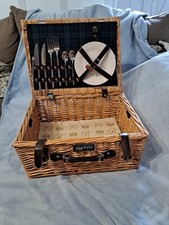 Regency Hampers Cotswold Luxury Picnic Basket For 2 Person