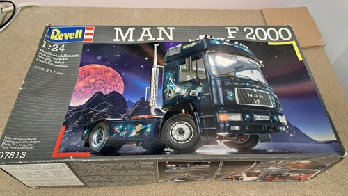 Revell man f2000 truck - man, the