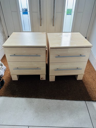 Light wood bedside tables - 2,