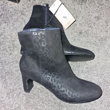WOMENS TU LEOPARD ANIMAL PRINT (Black with Blue ) ANKLE BOOTS ( SIZE 6 ) NEW