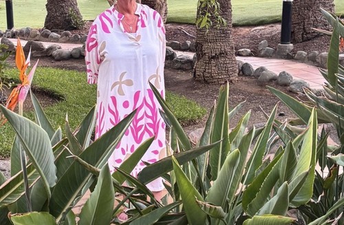 Size abstract neck kaftan - 18, v-neck