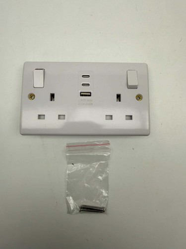 Double wall socket - wall,