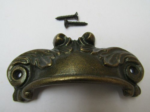 Cast iron shell cup pull - shell,