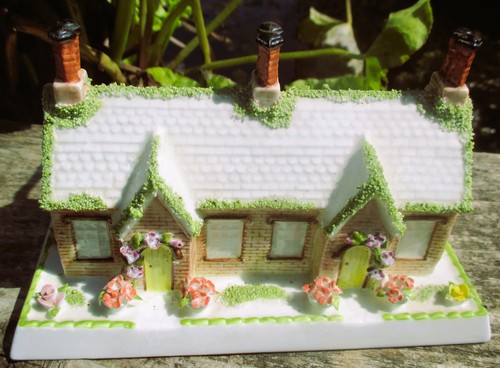 Vintage coalport cottages - , "