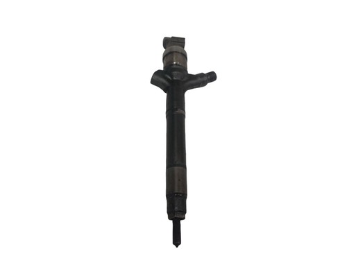 Toyota avensis fuel injector - toyota,