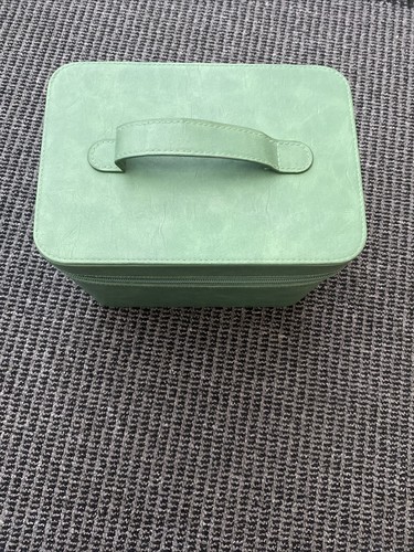 Wilko vintage vanity case - wilko,