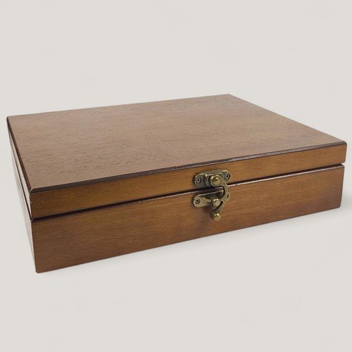 Wooden valet box chess piece - box,