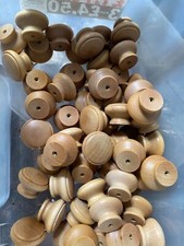 1 X SOLID BEECH KITCHEN DOOR KNOB / HANDLE DRAWER WOODEN STOCK KN53