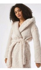 LADIES LUXURIOUS D PERKINS