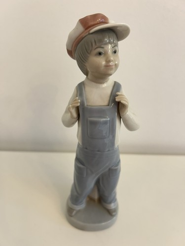 Lladro porcelain figure boy - -,