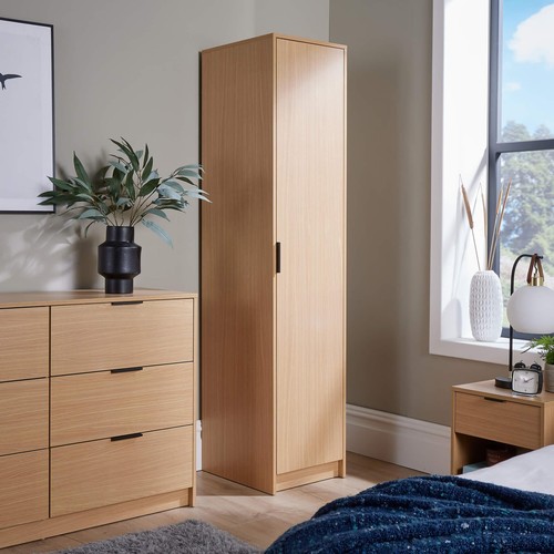 Phoenix wardrobe door space - 1,