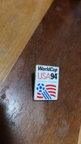 Pin badge 1994 world - world, usa
