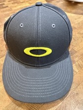 Oakley SnapBack Cap Grey