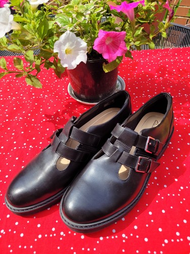 Ladies black clarks double - clarks,