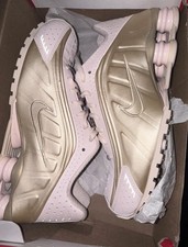 Rare  Nike shox R4 size 8