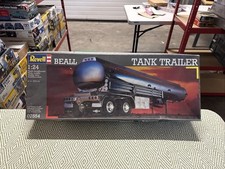 REVELL 1/24 MAQUETTE SEMI