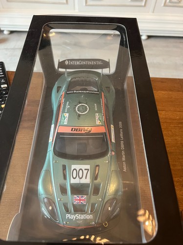 Autoart aston martin dbr9 - 1:18,