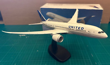 United Airlines Boeing 787-800 1:200 Scale Model Aircraft Snap Fit PacMin