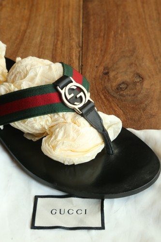 Gucci black leather sandals - black,