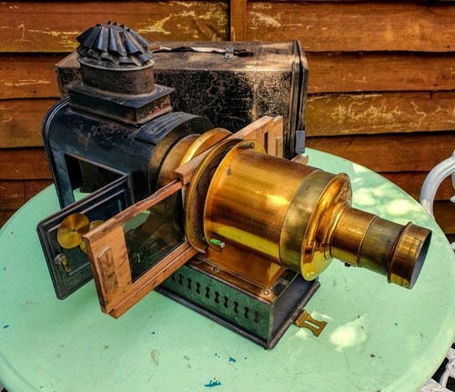 Magic lantern projector - lantern, 1899