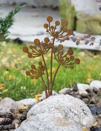 Small rusty metal cow - small,