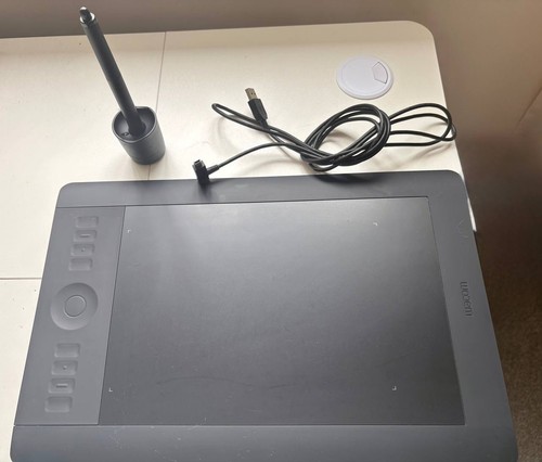 Wacom intuos touch medium - wacom,
