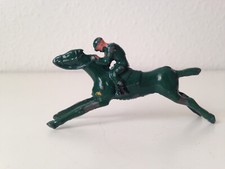 Escalado spare green horse