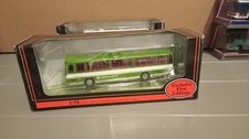 EFE 15711 LONDON COUNTRY PLAXTON PANORAMA ELITE COACH 1:76SCALE