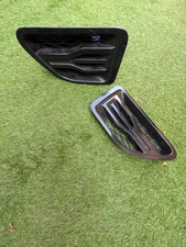 Range Rover Hawke Side Grills Have Been Paint Black Please See Picture