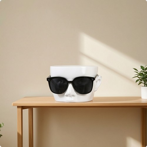Head shaped glasses holder - head-shaped,