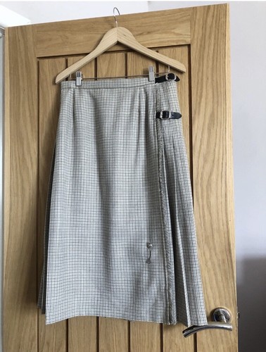 Lochcarron size 30 - lochcarron, (30”