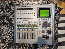 Roland VS-2400 CD 24 Channel