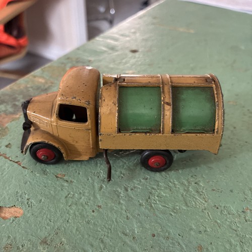 Dinky toys bedford - bedford, refuge