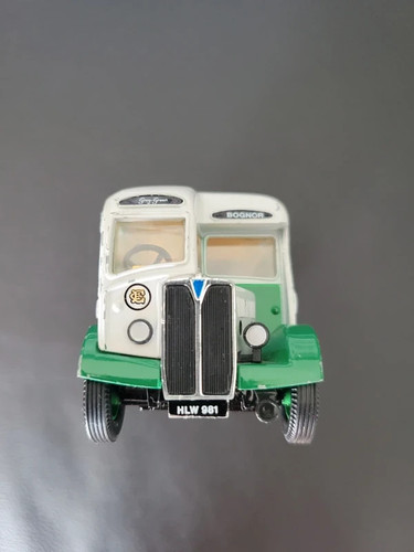 Corgi aec regal coach bus - aec,