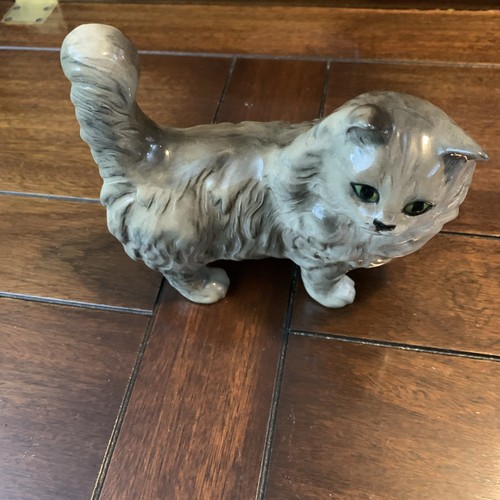 Vintage cat figurine - cat,
