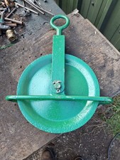Old vintage rope - pully, wheel