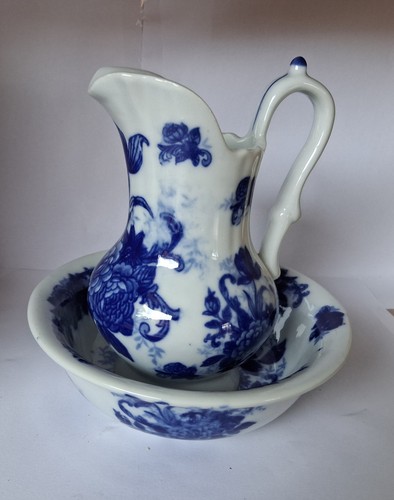 Blue white floral wash - white, jug