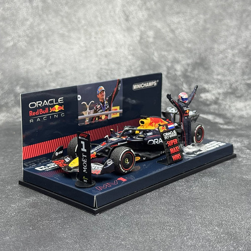 Minichamps italy red bull - 1/43,