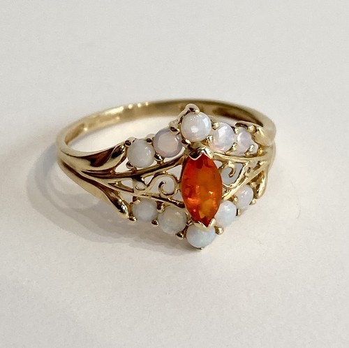Fire opal 9ct gold ring - 9ct,