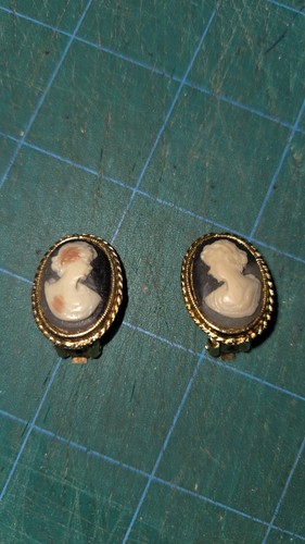 Vintage antique tiny gold tone - antique,
