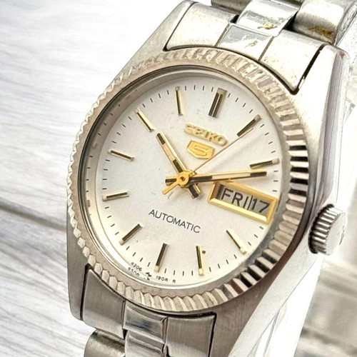 Automatic women wristwatch