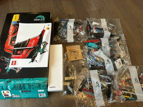Lego 42174 emirates team new - lego,