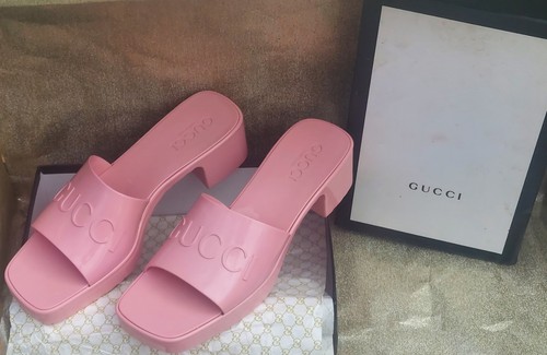 Gucci womens rubber slide - womens,