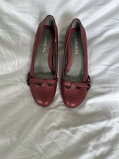 Maroon/Red Ladies Shoe Pumps Size 6