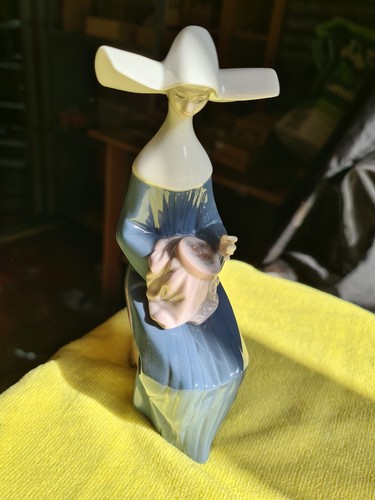 Lladro 5501 time sew - lladro, to