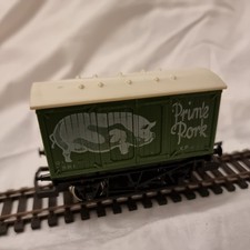 Hornby R009 Prime Pork Closed