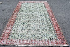 5,7x9,1 ft Turkish Rug